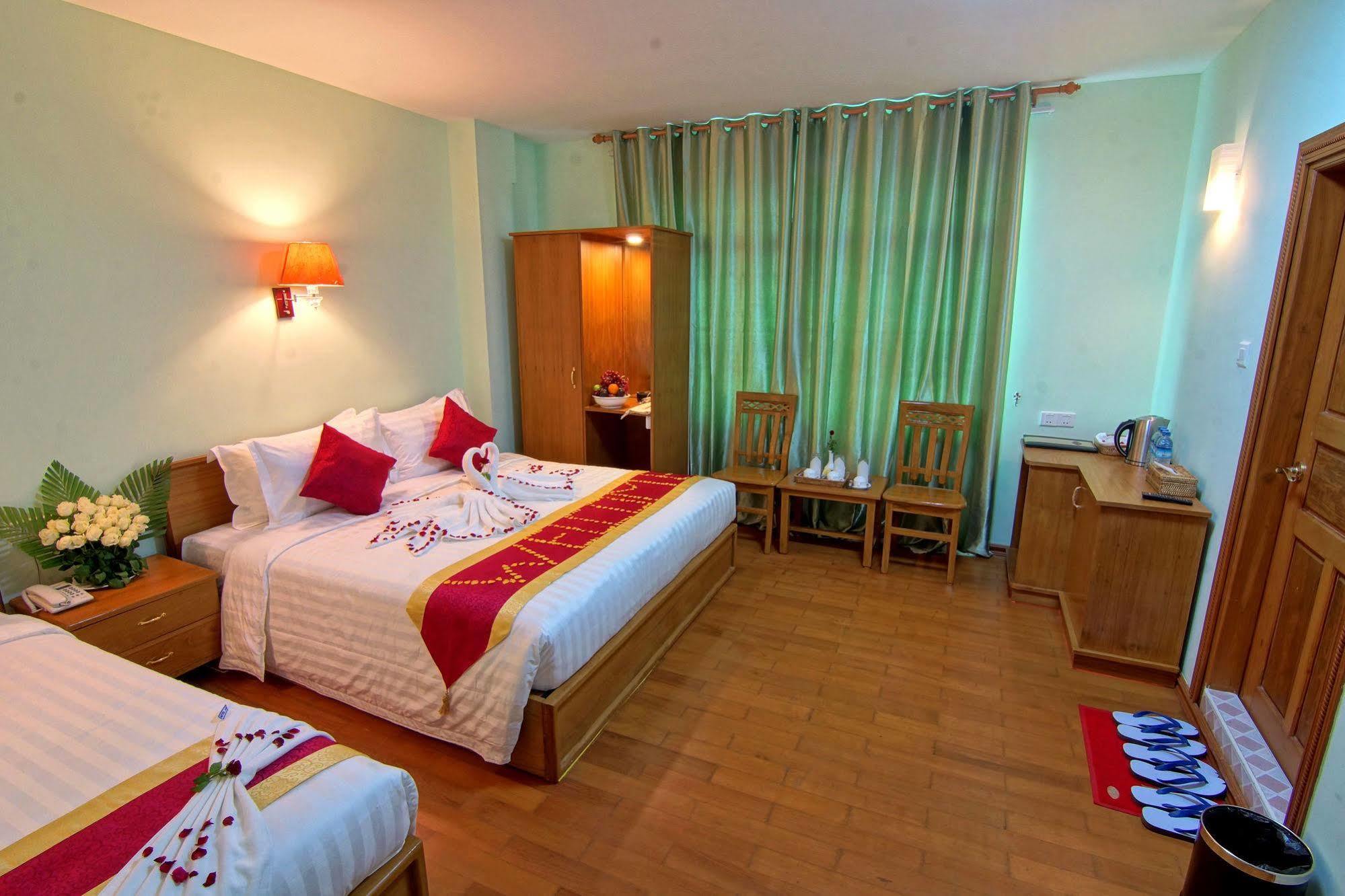 Hotel A1 Mandalaj Kültér fotó