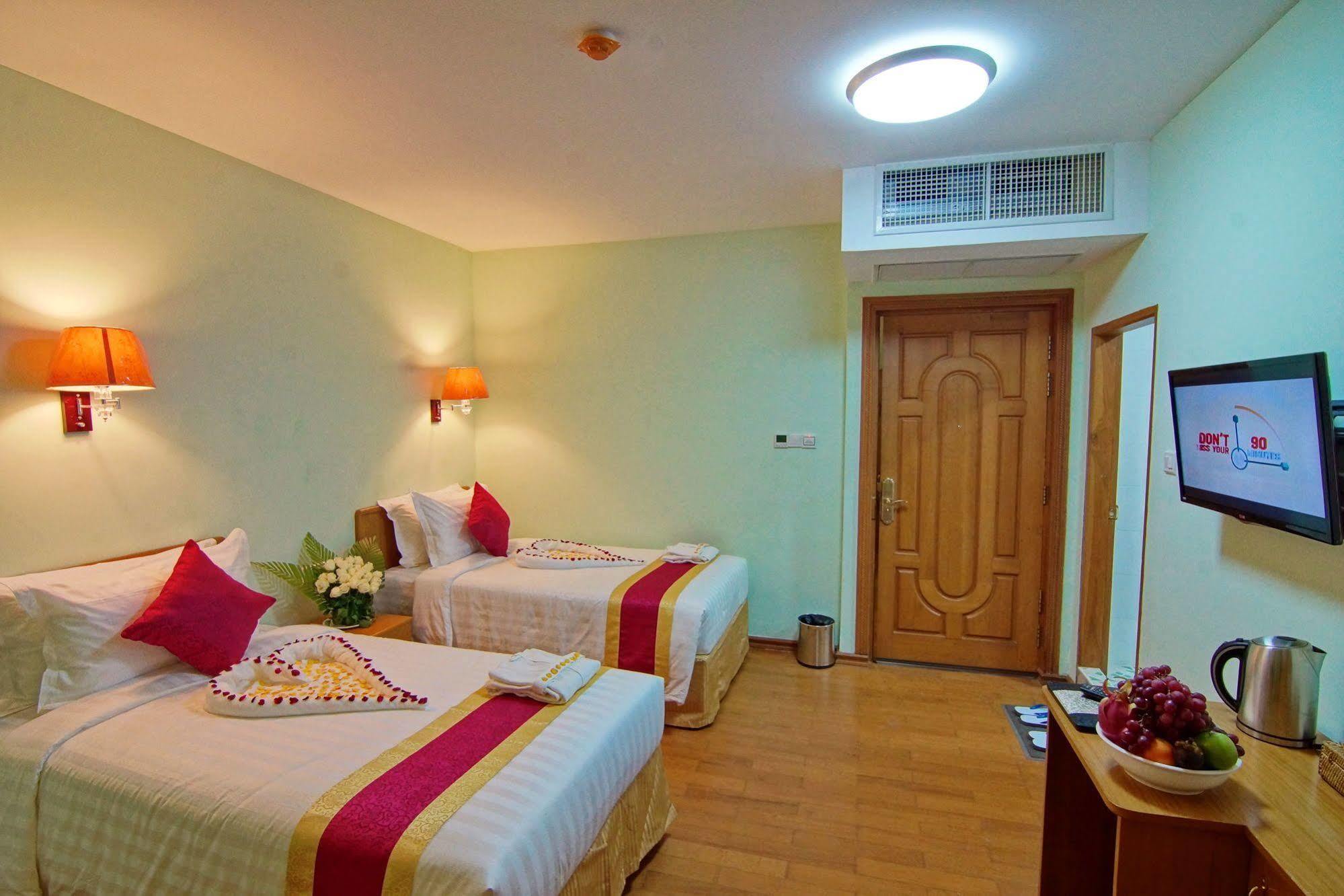 Hotel A1 Mandalaj Kültér fotó